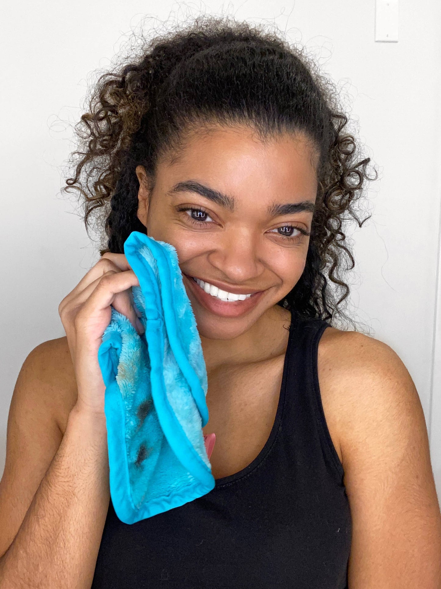 Fresh Turquoise | MakeUp Eraser PRO